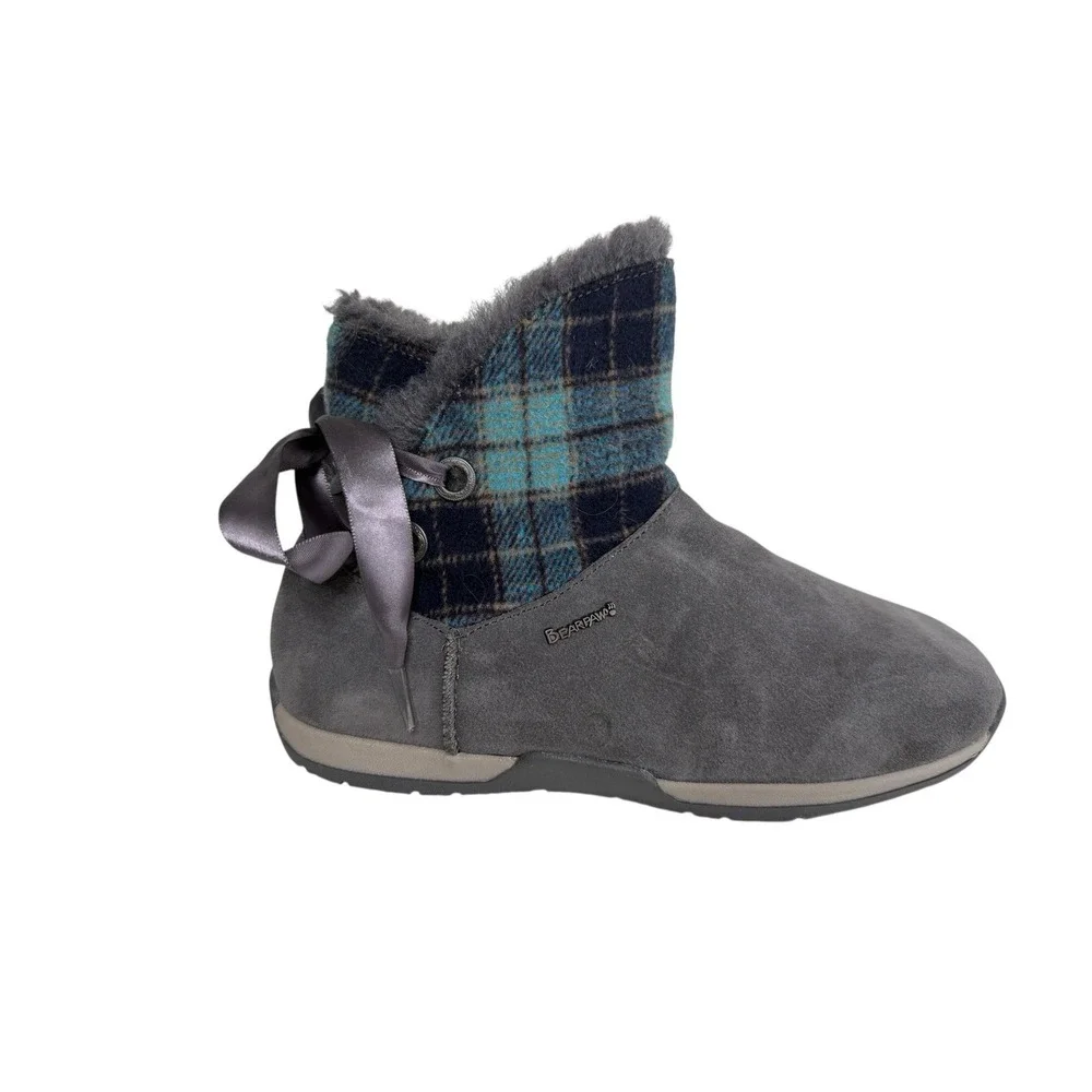 BearPaw Geneva Boots Short Suede Wool Lined Sheepskin Ribbon Women's Sz 7 No Box